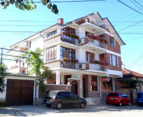 Гостиница Family hotel Rose  Павел-Баня